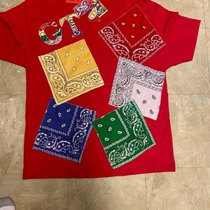 GENUINE THREADZ RED WITH GREEN BLUE WHITE RED YELLOW T SHIRT M L
